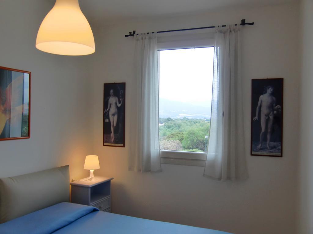 Sea House Sardinia - Casa Amethista Badesi Esterno foto