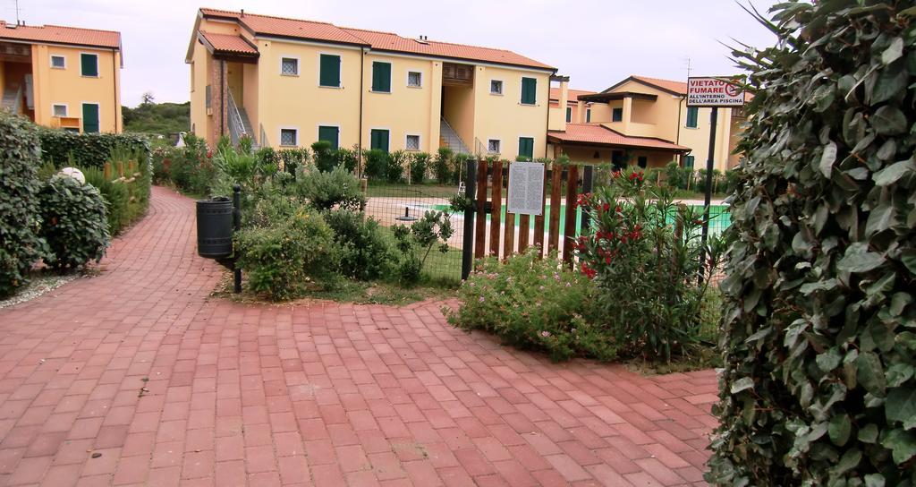 Sea House Sardinia - Casa Amethista Badesi Esterno foto